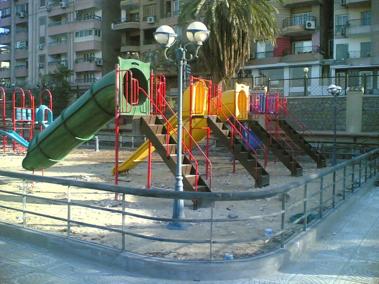 مجموعة زحليقة وأرجوحة متكاملة | معدات لعب فيبر جلاس شاملة thumbnail 2