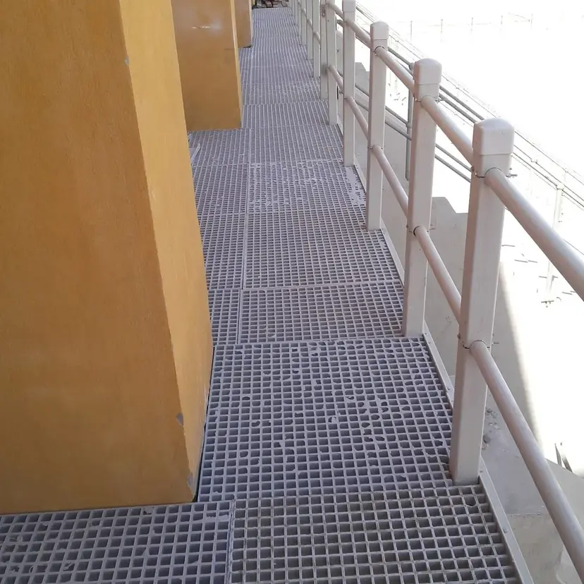 [جريتنج] مشايات FRP | أرضيات صناعية مقاومة للتآكل