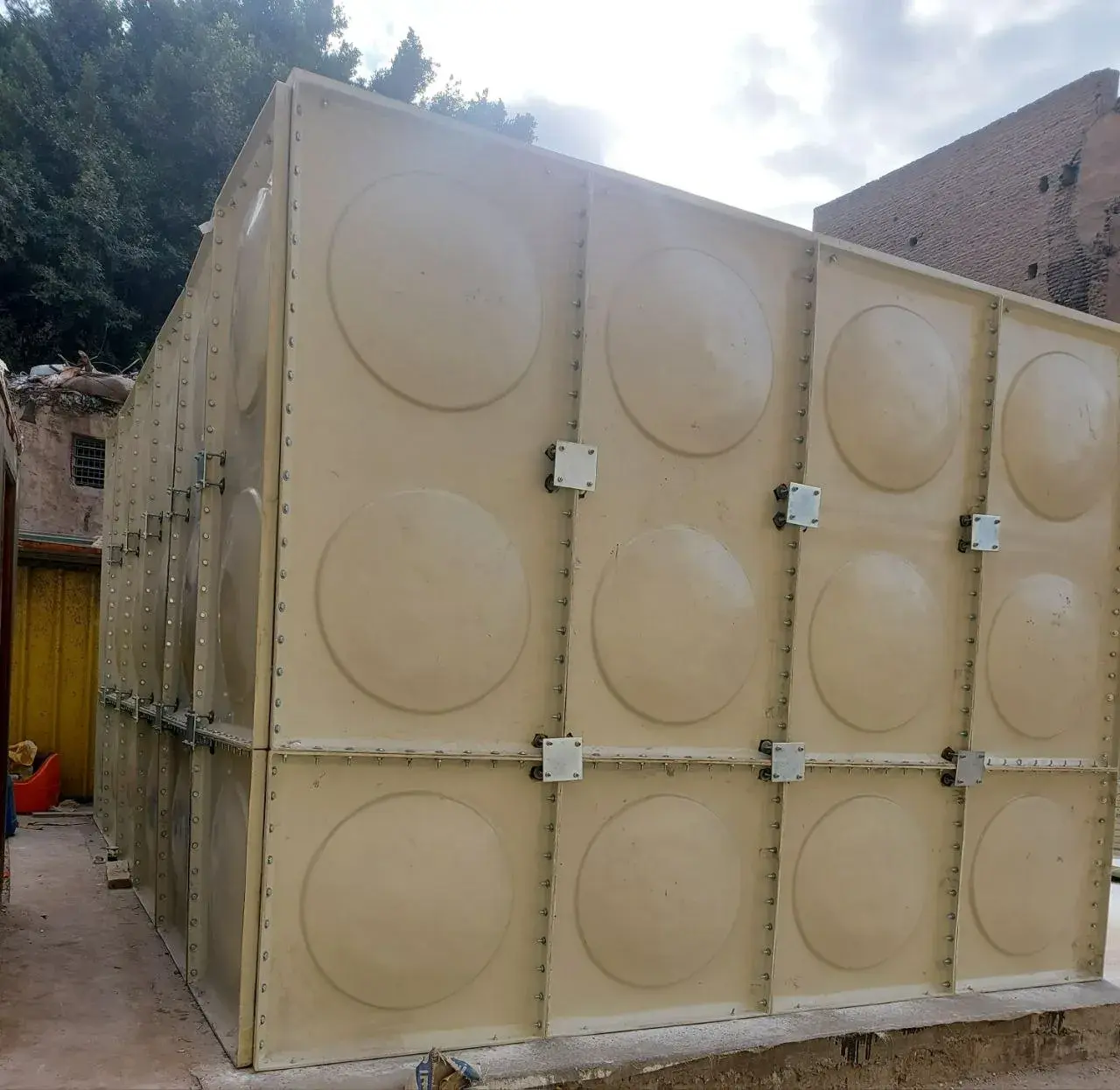 خزانات FRP بنظام الوحدات المجمعة | تثبيت سريع للمواقع النائية thumbnail 3