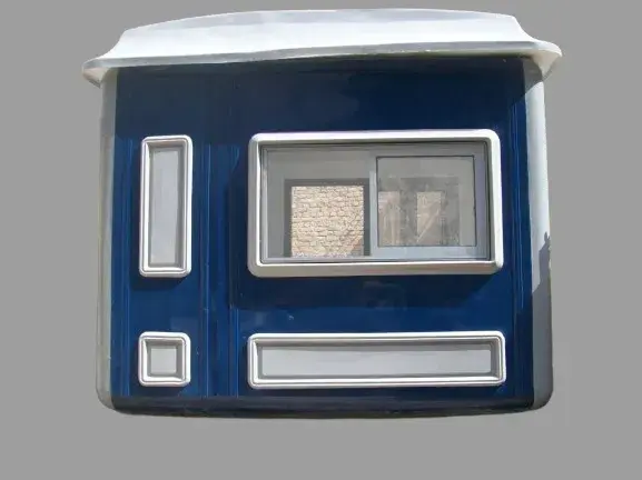 كابينة دورات مياه من FRP | صحية، مضادة للروائح، وسهلة التنظيف